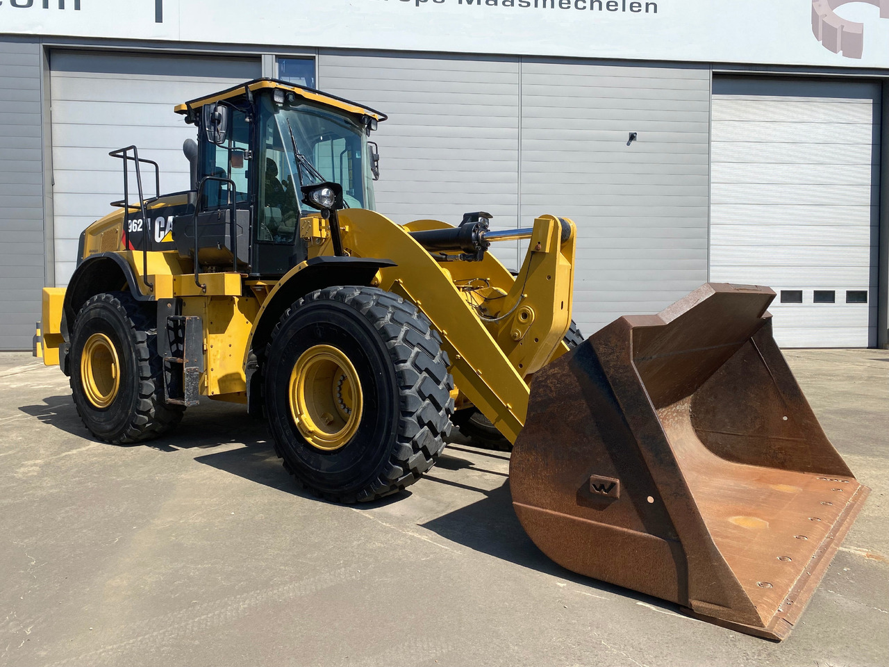 CATERPILLAR 962M - Riteņu iekrāvējs: foto 4 CATERPILLAR 962M - Riteņu iekrāvējs: foto 4