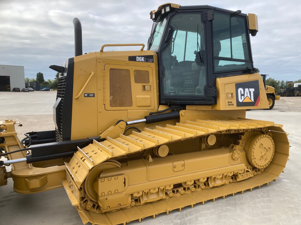 CATERPILLAR D6K2 LGP - Buldozers: foto 2 CATERPILLAR D6K2 LGP - Buldozers: foto 2