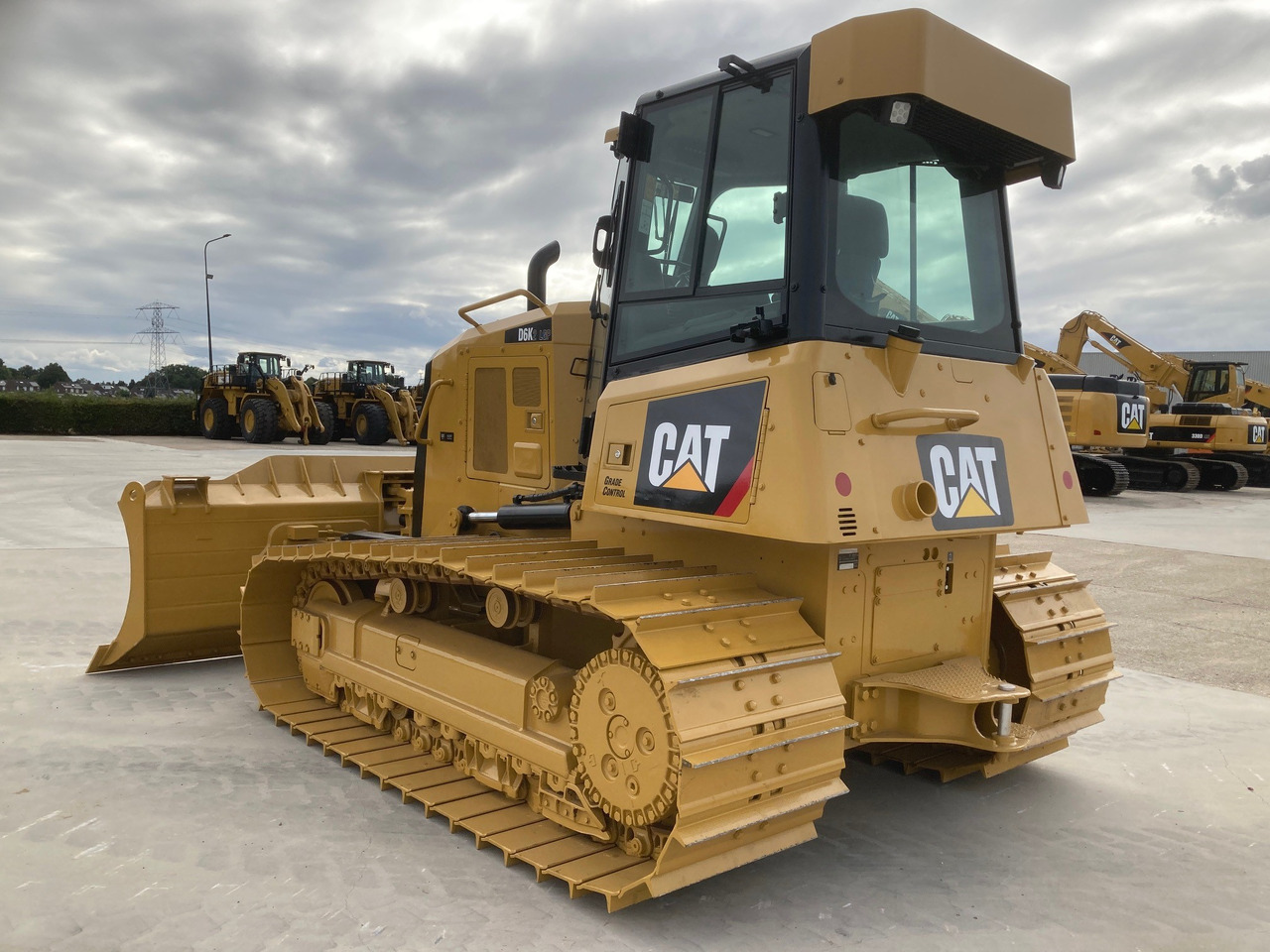 CATERPILLAR D6K2 LGP - Buldozers: foto 3 CATERPILLAR D6K2 LGP - Buldozers: foto 3