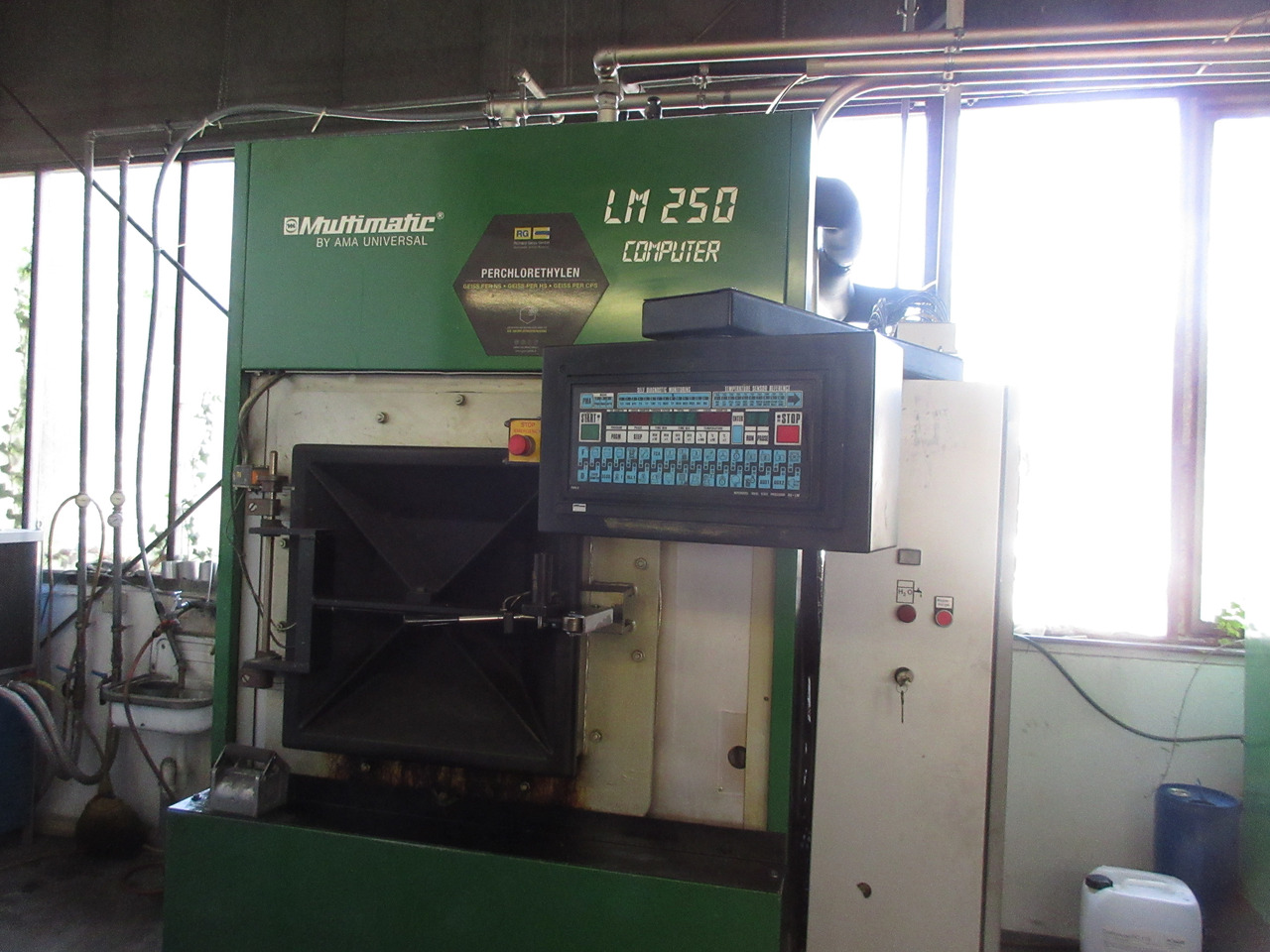 AMA Universal Multimatic LM 250 Computer Entfettungsanlage mit PER Perchlorethylen - Darbagalds: foto 3 AMA Universal Multimatic LM 250 Computer Entfettungsanlage mit PER Perchlorethylen - Darbagalds: foto 3