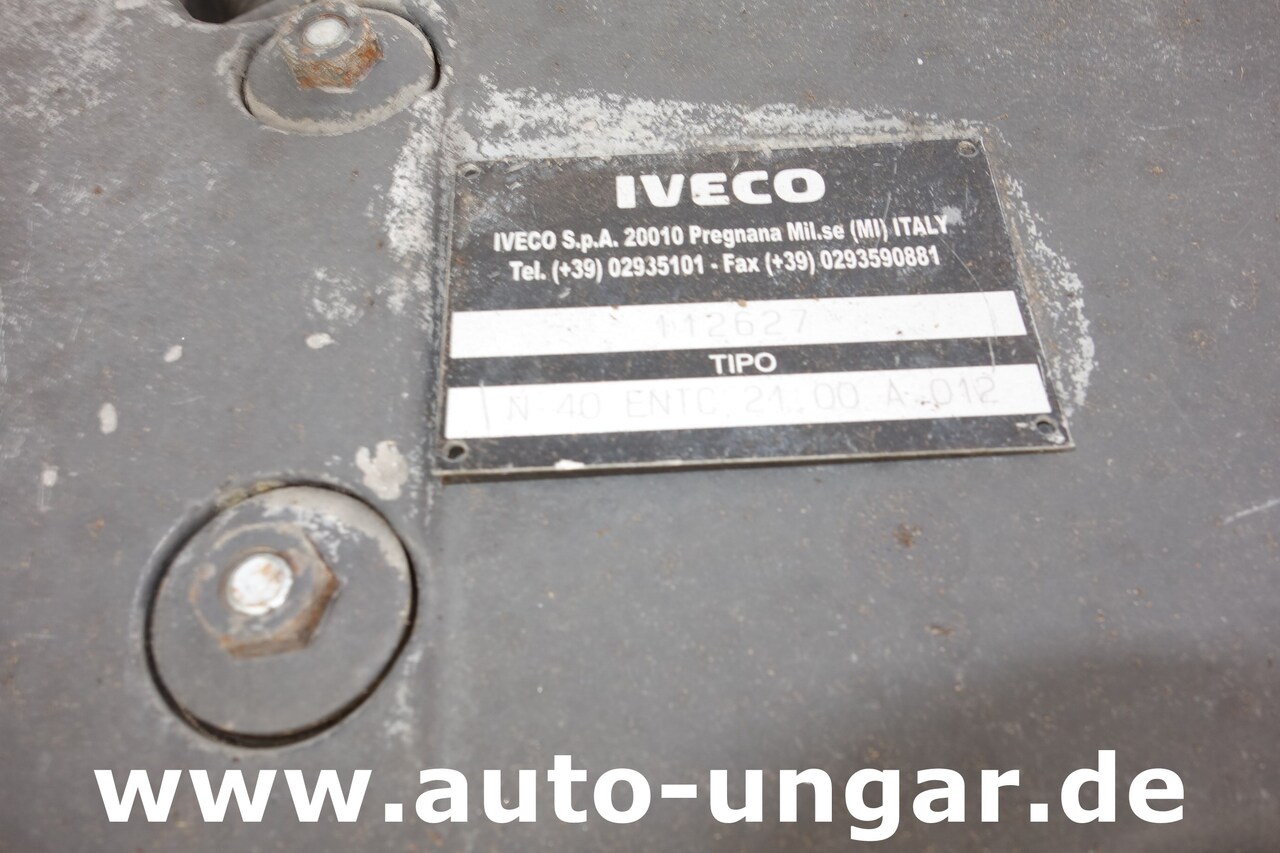 Ielu tīrīšanas mašīna Aebi Schmidt MFH 5000 Kehrmaschine 4-Rad Lenkung Wildkrautbesen: foto 9