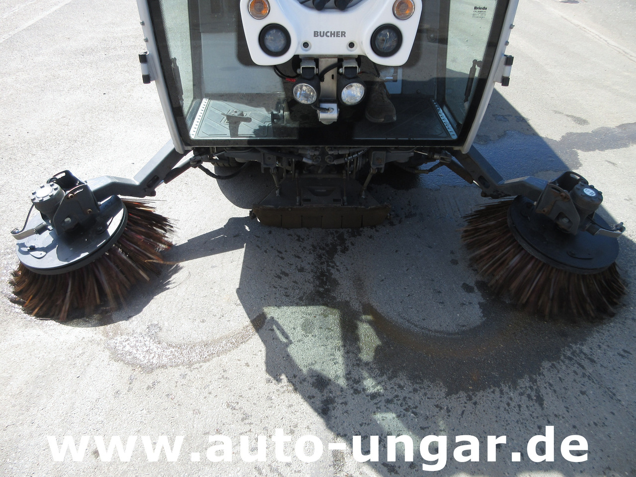 BUCHER CC 1000 Kleinkehrmaschine CityCat 4-Rad Lenkung - Rūpnieciskais slaucītājs: foto 5 BUCHER CC 1000 Kleinkehrmaschine CityCat 4-Rad Lenkung - Rūpnieciskais slaucītājs: foto 5