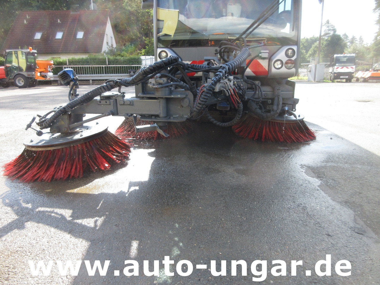 Boschung S3 Kehrmaschine urban sweeper Wildkrautbesen Allradlenkung - Ielu tīrīšanas mašīna: foto 3 Boschung S3 Kehrmaschine urban sweeper Wildkrautbesen Allradlenkung - Ielu tīrīšanas mašīna: foto 3