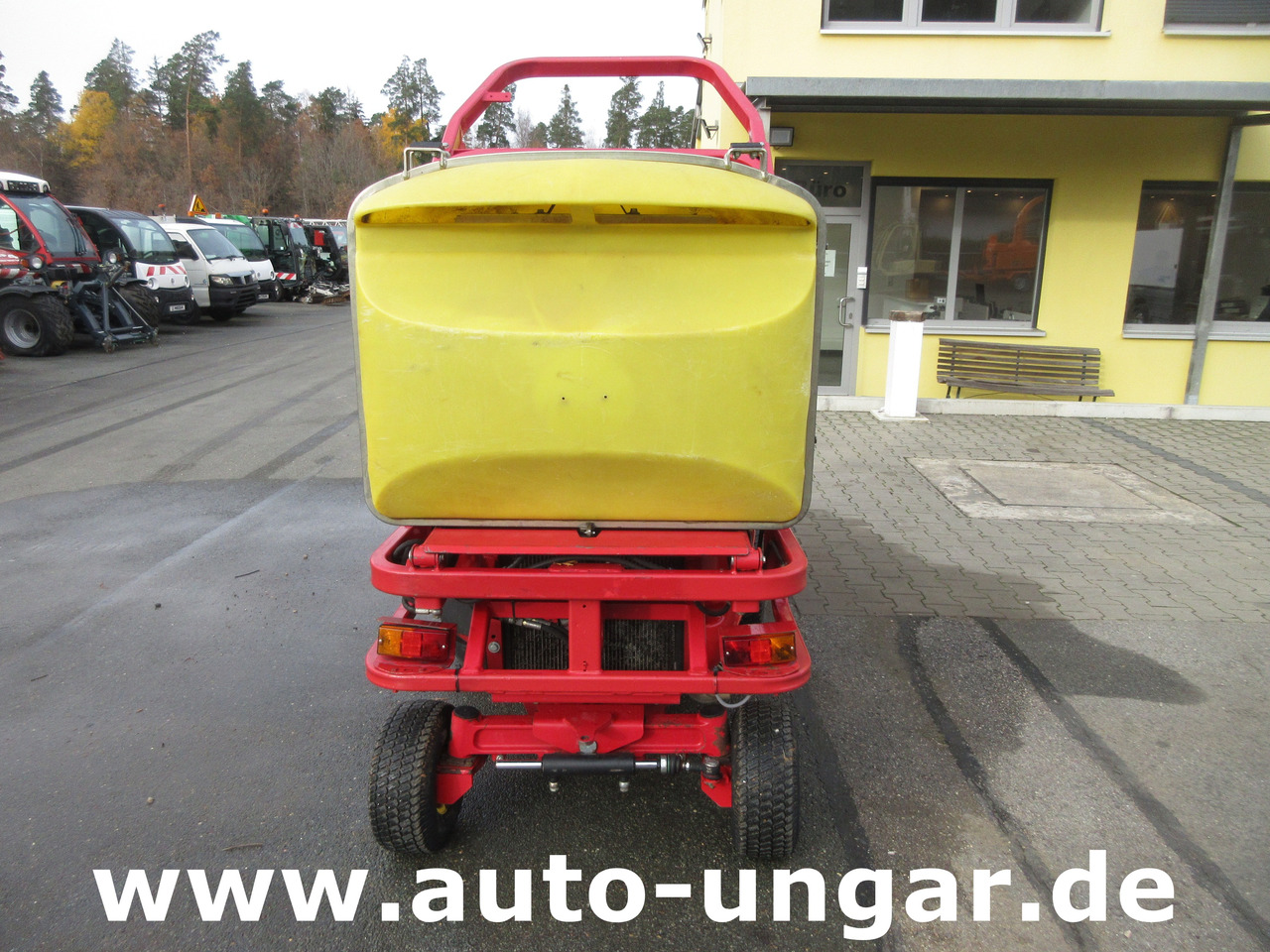Ferrari PG280D Hochentleerung Hydrostat Kubota Diesel Parkmäher Mäher - Siena sagatavošanas tehnika: foto 5 Ferrari PG280D Hochentleerung Hydrostat Kubota Diesel Parkmäher Mäher - Siena sagatavošanas tehnika: foto 5