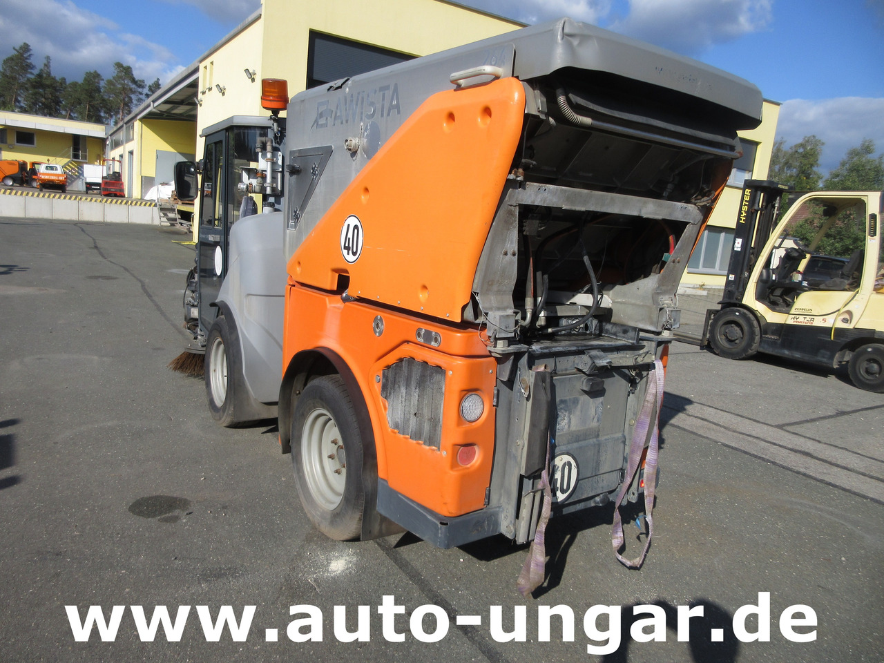 Hako CM 1600 Kehrmaschine 4x4 Baujahr 2018 3 Besen MOTORSCHADEN - Ielu tīrīšanas mašīna: foto 5 Hako CM 1600 Kehrmaschine 4x4 Baujahr 2018 3 Besen MOTORSCHADEN - Ielu tīrīšanas mašīna: foto 5
