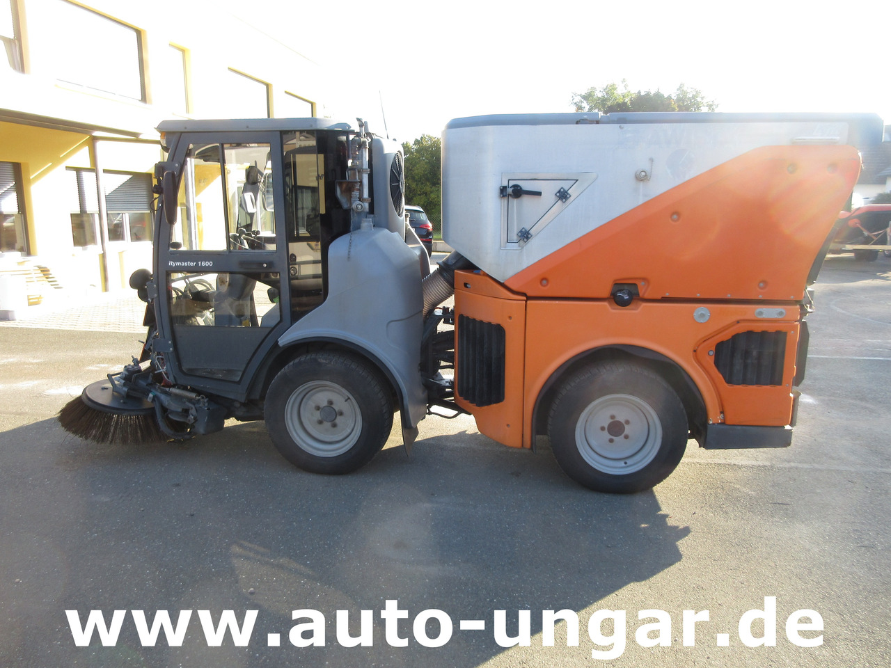 Hako CityMaster CM 1600 Kehrmaschine Knicklenkung Allrad Kommunalfahrzeug - Ielu tīrīšanas mašīna: foto 4 Hako CityMaster CM 1600 Kehrmaschine Knicklenkung Allrad Kommunalfahrzeug - Ielu tīrīšanas mašīna: foto 4