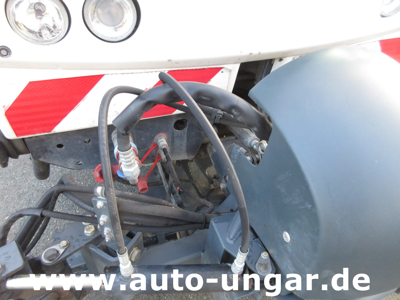 Hako CityMaster CM2000 2 Besen Baujahr 2015 Kehrmaschine 4-Rad-Lenkung - Ielu tīrīšanas mašīna: foto 4 Hako CityMaster CM2000 2 Besen Baujahr 2015 Kehrmaschine 4-Rad-Lenkung - Ielu tīrīšanas mašīna: foto 4