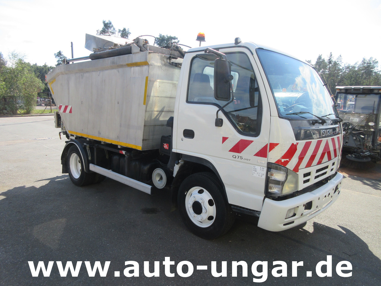 ISUZU NQR smoother NPR 75 Q75.Y07 Faun Müllwagen Euro 4 Kipper Lifter Presse - Atkritumu vedējs: foto 3 ISUZU NQR smoother NPR 75 Q75.Y07 Faun Müllwagen Euro 4 Kipper Lifter Presse - Atkritumu vedējs: foto 3