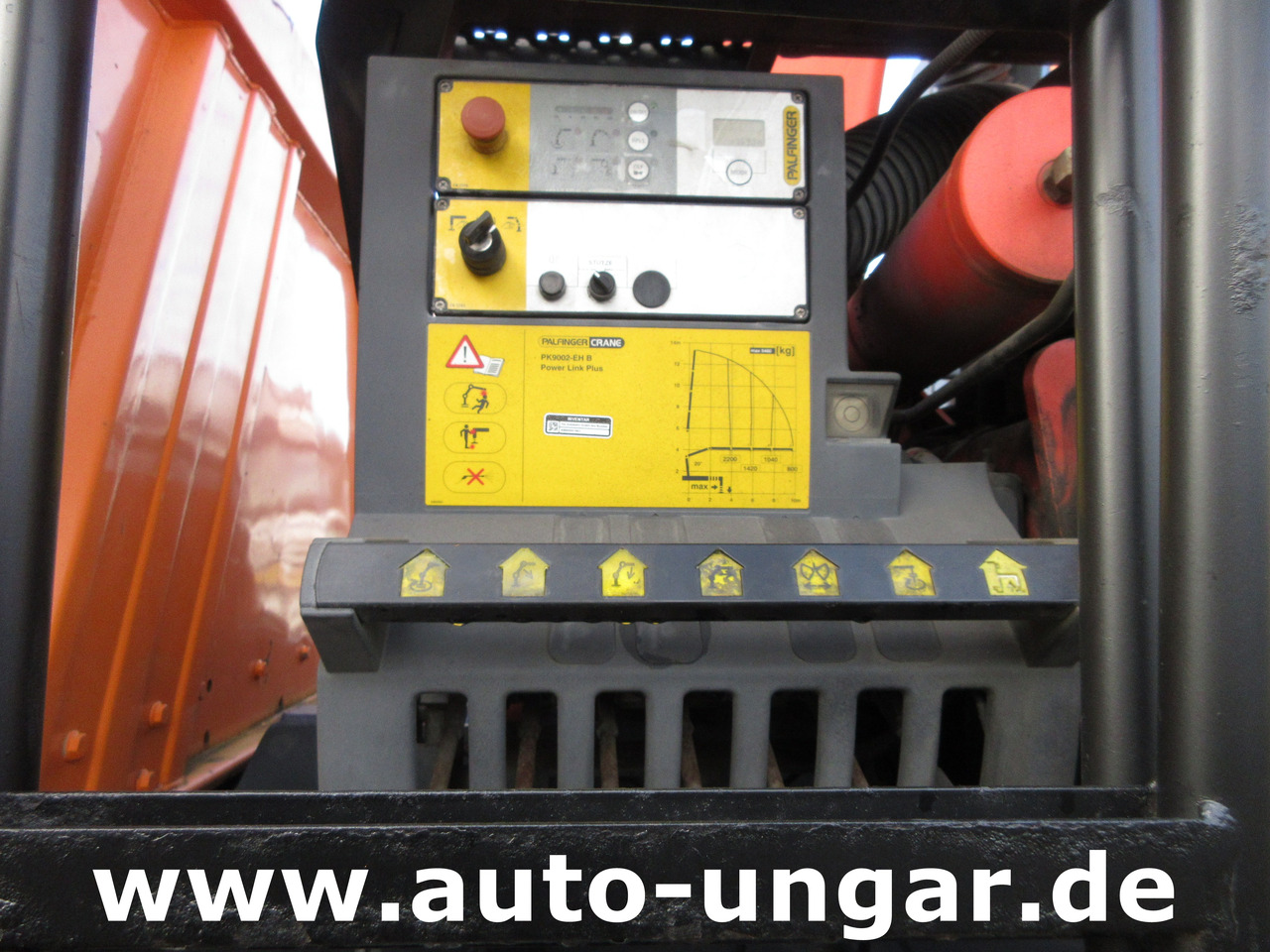 Iveco Trakker 360 Kipper Allrad 4x4 Kran Palfinger PK 9002 Kommunalhydraulik Winterdienst Euro 5 - Kravas automašīna pašizgāzējs, Kravas auto ar manipulatoru: foto 3 Iveco Trakker 360 Kipper Allrad 4x4 Kran Palfinger PK 9002 Kommunalhydraulik Winterdienst Euro 5 - Kravas automašīna pašizgāzējs, Kravas auto ar manipulatoru: foto 3