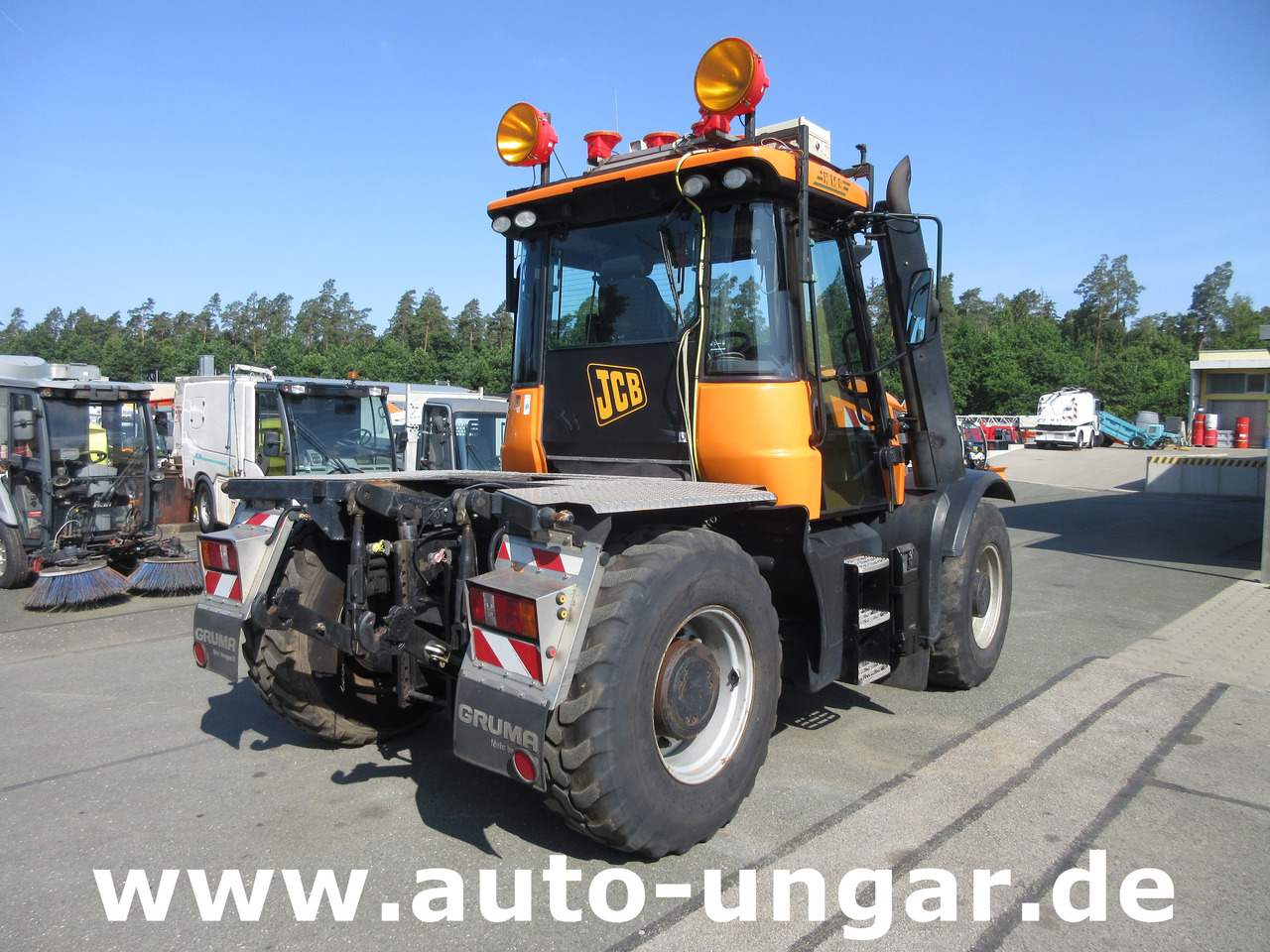 JCB Landpower Fastrac HMV 3200 Bj. 2009 80km/h 4x4 2x PTO 195PS - Traktors: foto 2 JCB Landpower Fastrac HMV 3200 Bj. 2009 80km/h 4x4 2x PTO 195PS - Traktors: foto 2