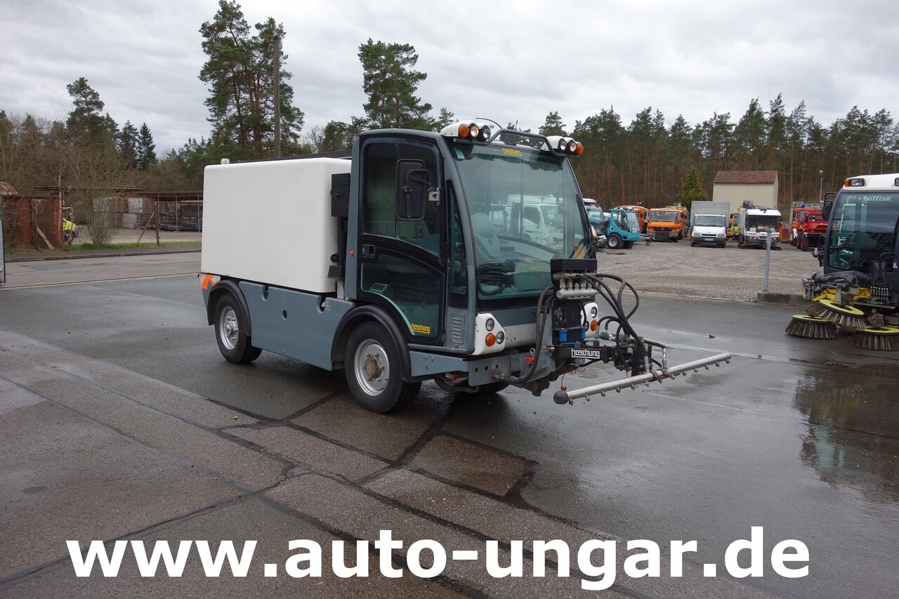 Boschung L3 Schwemmfahrzeug 4-Rad Lenkung Motorschaden - Komunālā/ Specializētā tehnika: foto 4 Boschung L3 Schwemmfahrzeug 4-Rad Lenkung Motorschaden - Komunālā/ Specializētā tehnika: foto 4