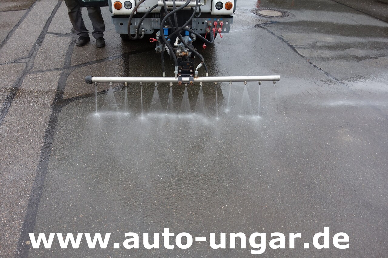 Boschung L3 Schwemmfahrzeug 4-Rad Lenkung Motorschaden - Komunālā/ Specializētā tehnika: foto 3 Boschung L3 Schwemmfahrzeug 4-Rad Lenkung Motorschaden - Komunālā/ Specializētā tehnika: foto 3