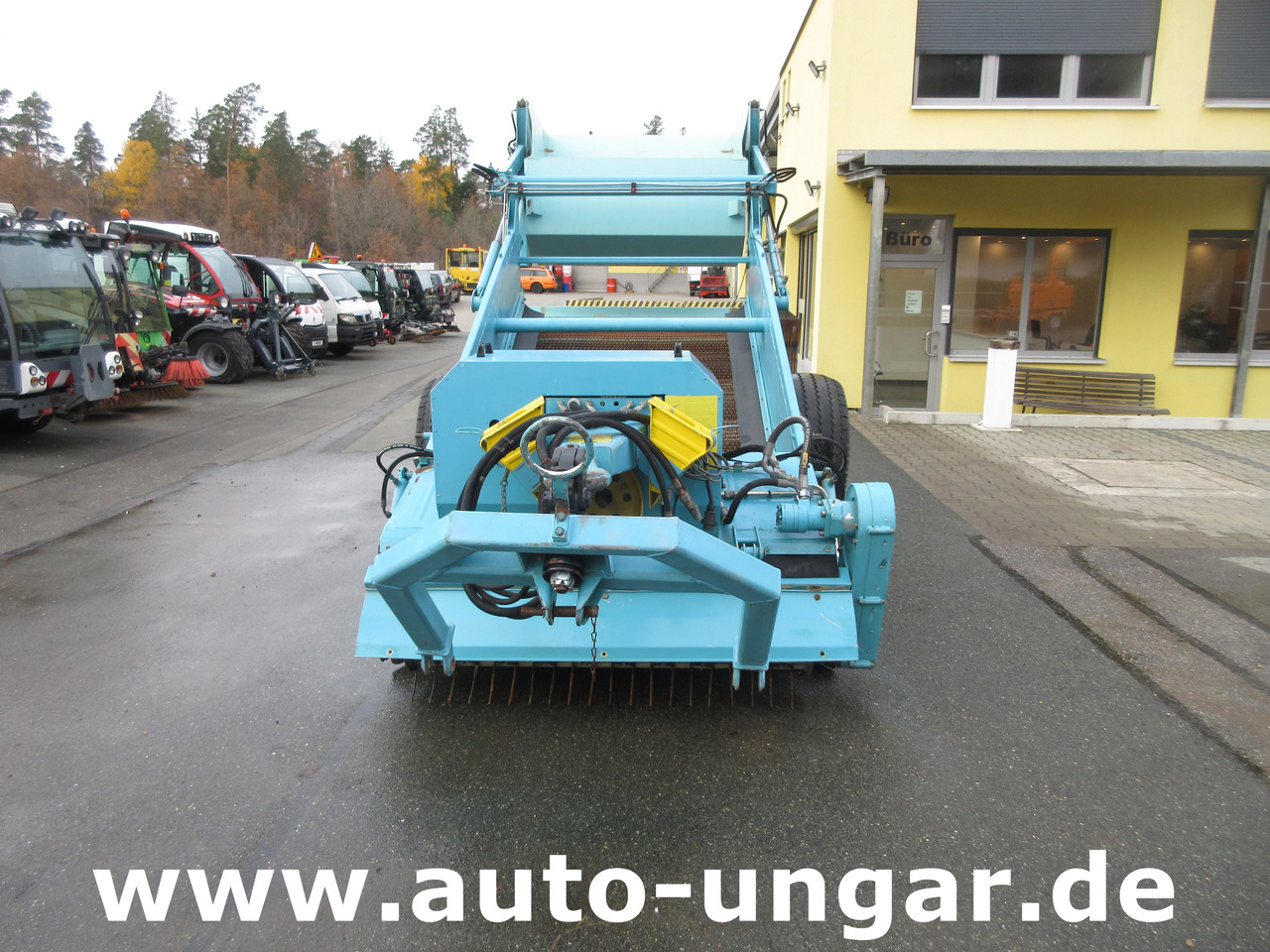 Kässbohrer BeachTech STR 2000 Cribleuse de Plage BeachCleaner Strandreiniger عمال تنظيف الشاطئ - Komunālā/ Specializētā tehnika: foto 2 Kässbohrer BeachTech STR 2000 Cribleuse de Plage BeachCleaner Strandreiniger عمال تنظيف الشاطئ - Komunālā/ Specializētā tehnika: foto 2