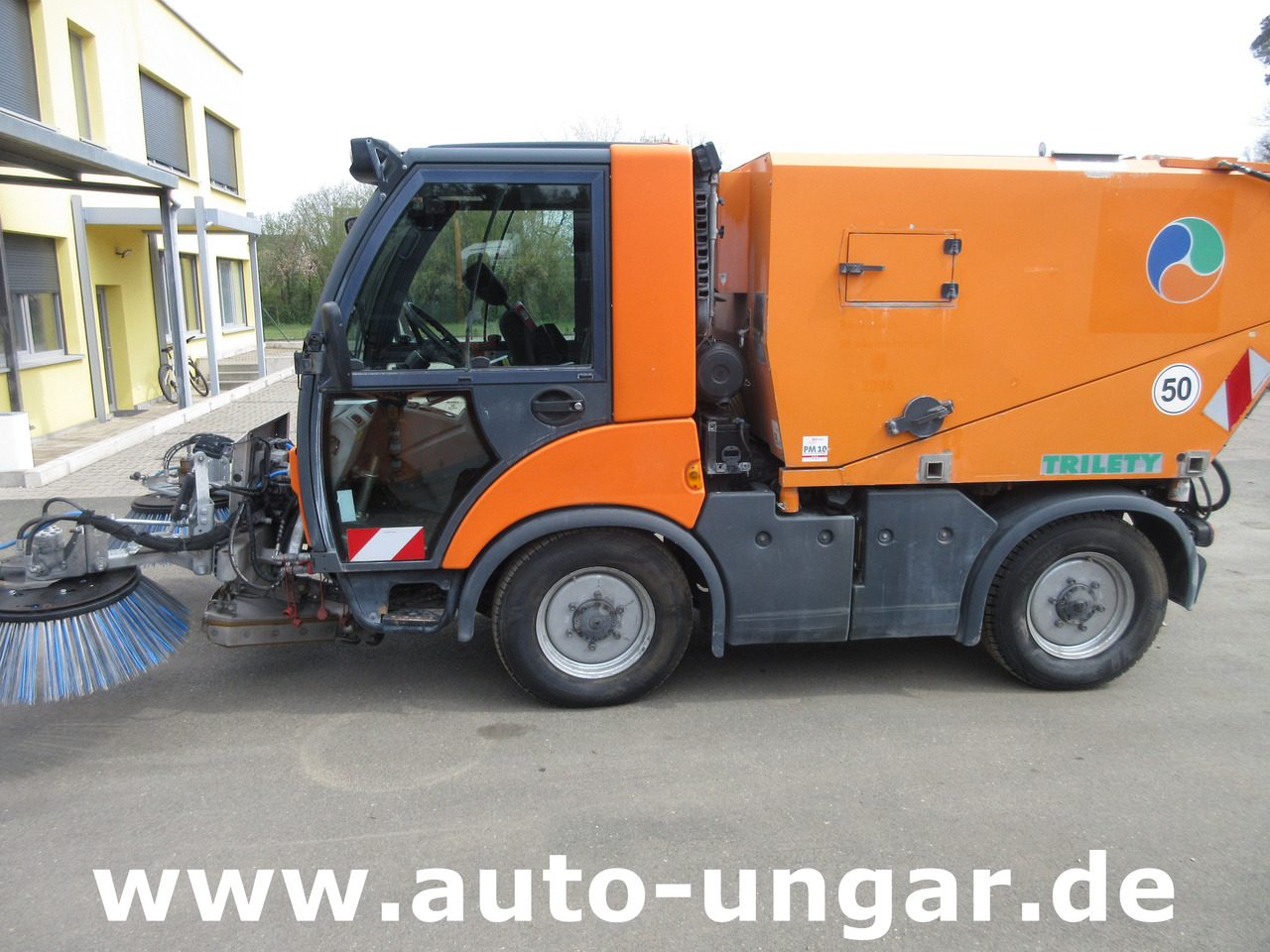 Multicar Tremo X56 4x4 Euro 5 Bj. 2015 Trilety TXK Kehr-Aufbau Motorschaden - Komunālā/ Specializētā tehnika: foto 4 Multicar Tremo X56 4x4 Euro 5 Bj. 2015 Trilety TXK Kehr-Aufbau Motorschaden - Komunālā/ Specializētā tehnika: foto 4