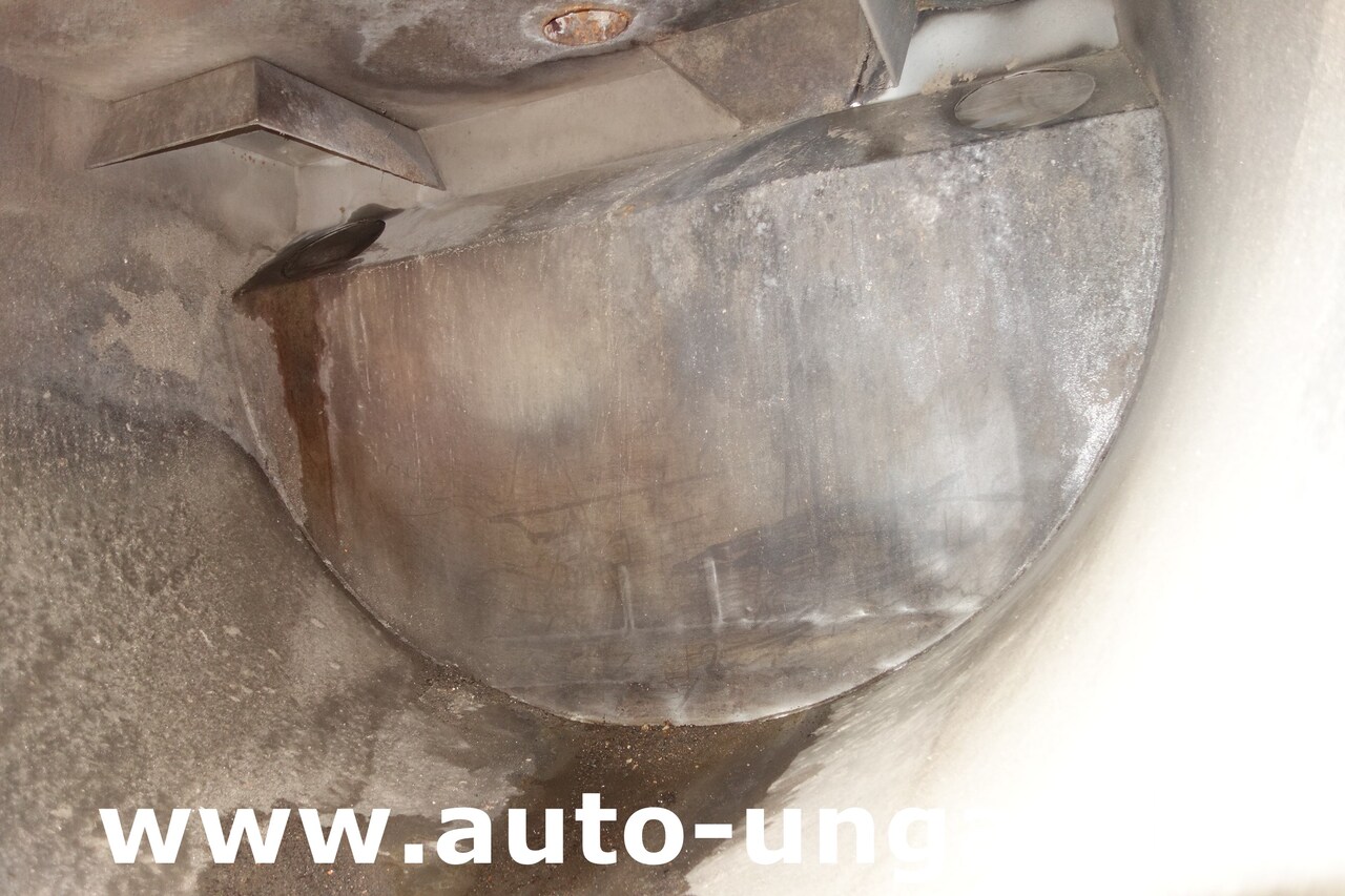 Ielu tīrīšanas mašīna Mitsubishi Fuso Canter 7C15 mit Brock SL 140/2 Kehrmaschine Euro 4: foto 22