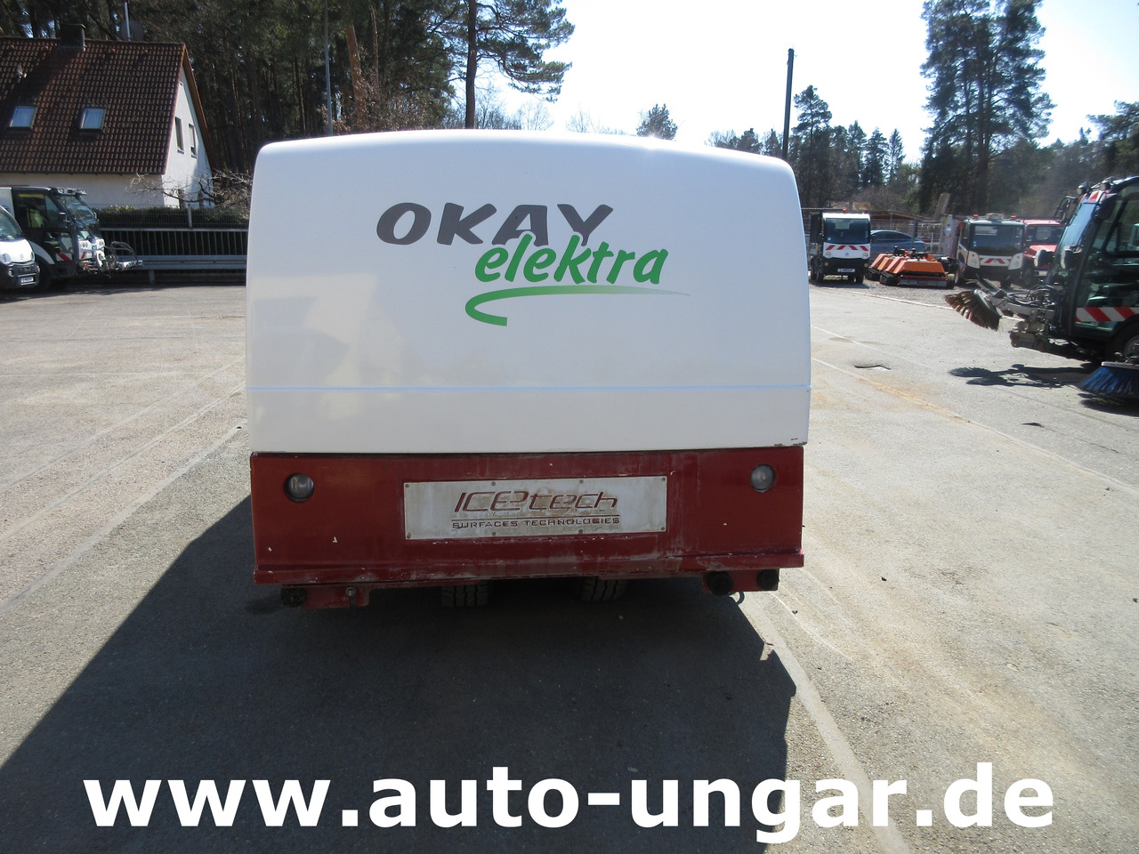 OKAY 3500 Elektra 80V IceResurfacer Elektro Eisbearbeitungsmaschine Zamboni - Elektriskā komunālā automašīna: foto 3 OKAY 3500 Elektra 80V IceResurfacer Elektro Eisbearbeitungsmaschine Zamboni - Elektriskā komunālā automašīna: foto 3
