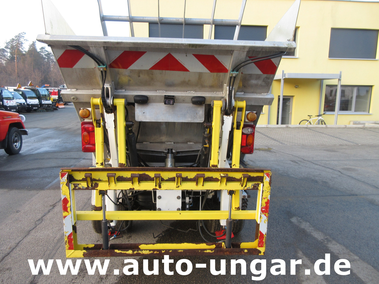 Piaggio Maxxi D120 Diesel Müllwagen Bj. 2012 BOM Garbage Truck °1067 - Atkritumu vedējs: foto 4 Piaggio Maxxi D120 Diesel Müllwagen Bj. 2012 BOM Garbage Truck °1067 - Atkritumu vedējs: foto 4