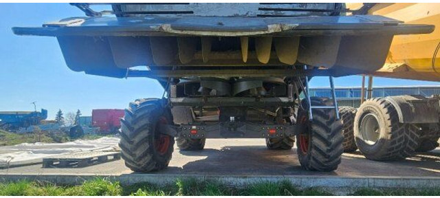 Claas Tucano 450 (839) +V 750 - Labības kombains: foto 5 Claas Tucano 450 (839) +V 750 - Labības kombains: foto 5