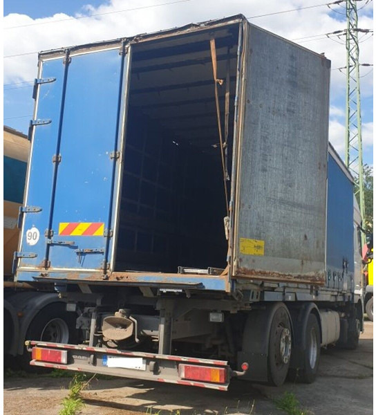 DAF 6x2 FX105.460 EEV BDF 7.2m Kogel retarder automat - Kravas automašīna ar tentu: foto 3 DAF 6x2 FX105.460 EEV BDF 7.2m Kogel retarder automat - Kravas automašīna ar tentu: foto 3