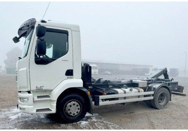 DAF LF260 FA +2024! (CZ)CTS - Pacēlājs ar āķi: foto 2 DAF LF260 FA +2024! (CZ)CTS - Pacēlājs ar āķi: foto 2
