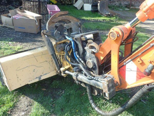 Hitachi Zaxis 140W-5B - Riteņu ekskavators: foto 5 Hitachi Zaxis 140W-5B - Riteņu ekskavators: foto 5