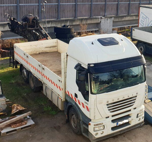 Iveco Stralis 420 - Bortu kravas automašīna/ Platforma, Kravas auto ar manipulatoru: foto 2 Iveco Stralis 420 - Bortu kravas automašīna/ Platforma, Kravas auto ar manipulatoru: foto 2
