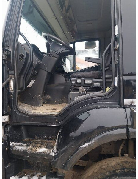 Iveco Trakker 450 - Kravas automašīna pašizgāzējs: foto 5 Iveco Trakker 450 - Kravas automašīna pašizgāzējs: foto 5