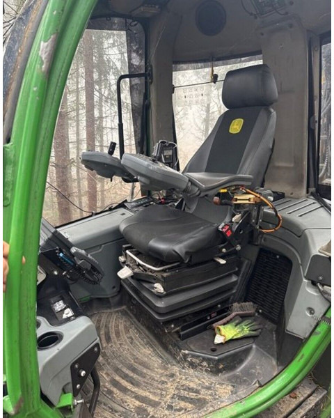 John Deere 1010E 8W - Forvarders: foto 5 John Deere 1010E 8W - Forvarders: foto 5
