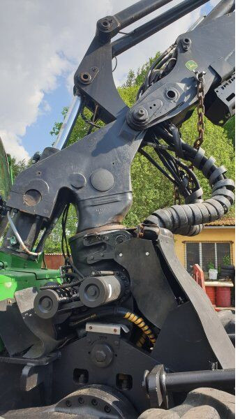 John Deere 1270E 6W - Harvesters: foto 5 John Deere 1270E 6W - Harvesters: foto 5