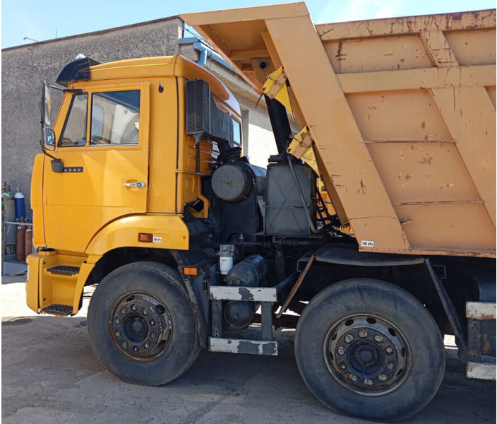 Kamaz 8x4 dumper 17m3 - Kravas automašīna pašizgāzējs: foto 4 Kamaz 8x4 dumper 17m3 - Kravas automašīna pašizgāzējs: foto 4
