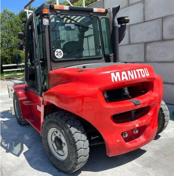 Manitou MI 60D - Dīzeļiekrāvējs: foto 4 Manitou MI 60D - Dīzeļiekrāvējs: foto 4