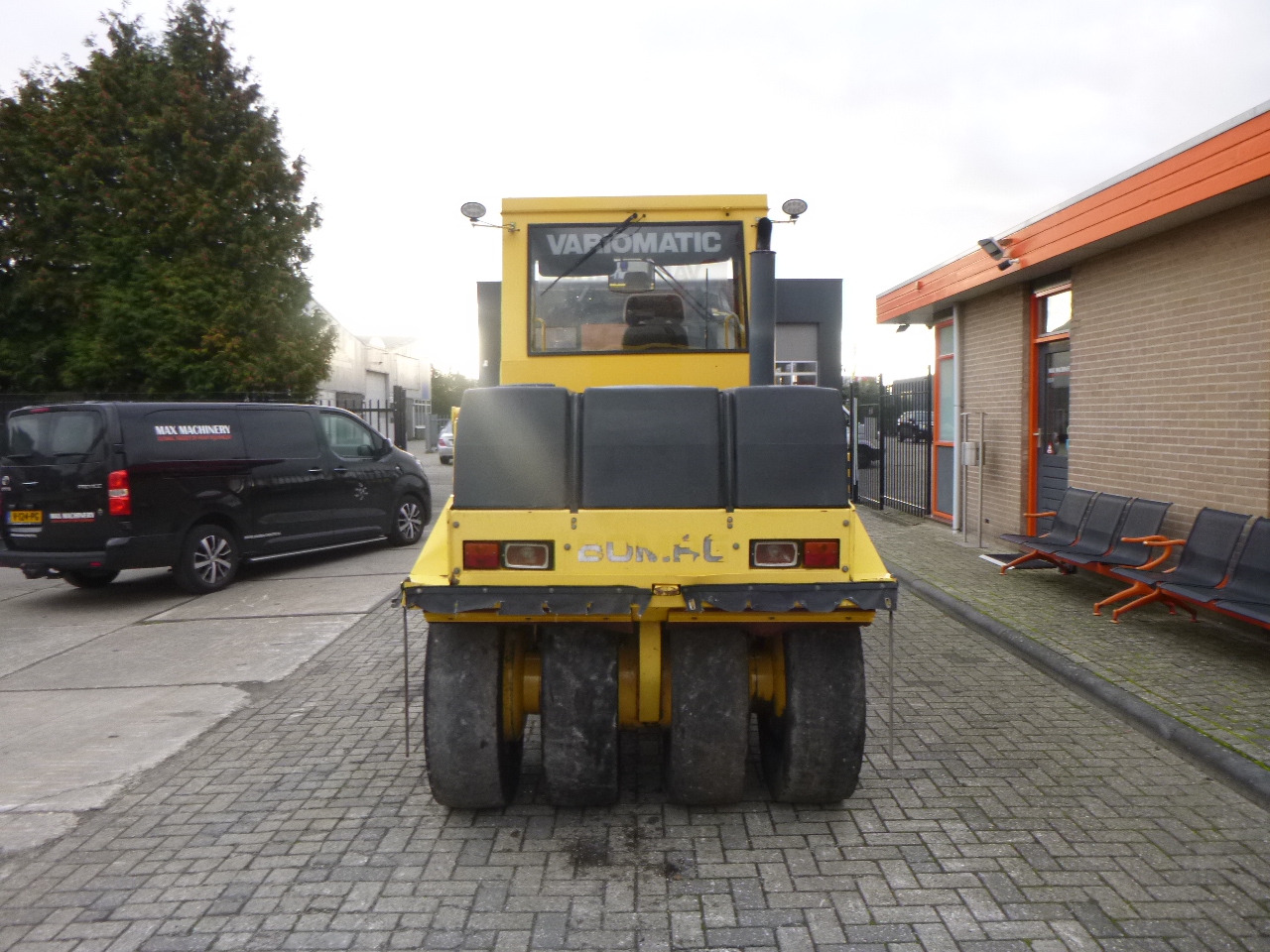 BOMAG BW151AC-2 - Kombinētais veltnis: foto 4 BOMAG BW151AC-2 - Kombinētais veltnis: foto 4