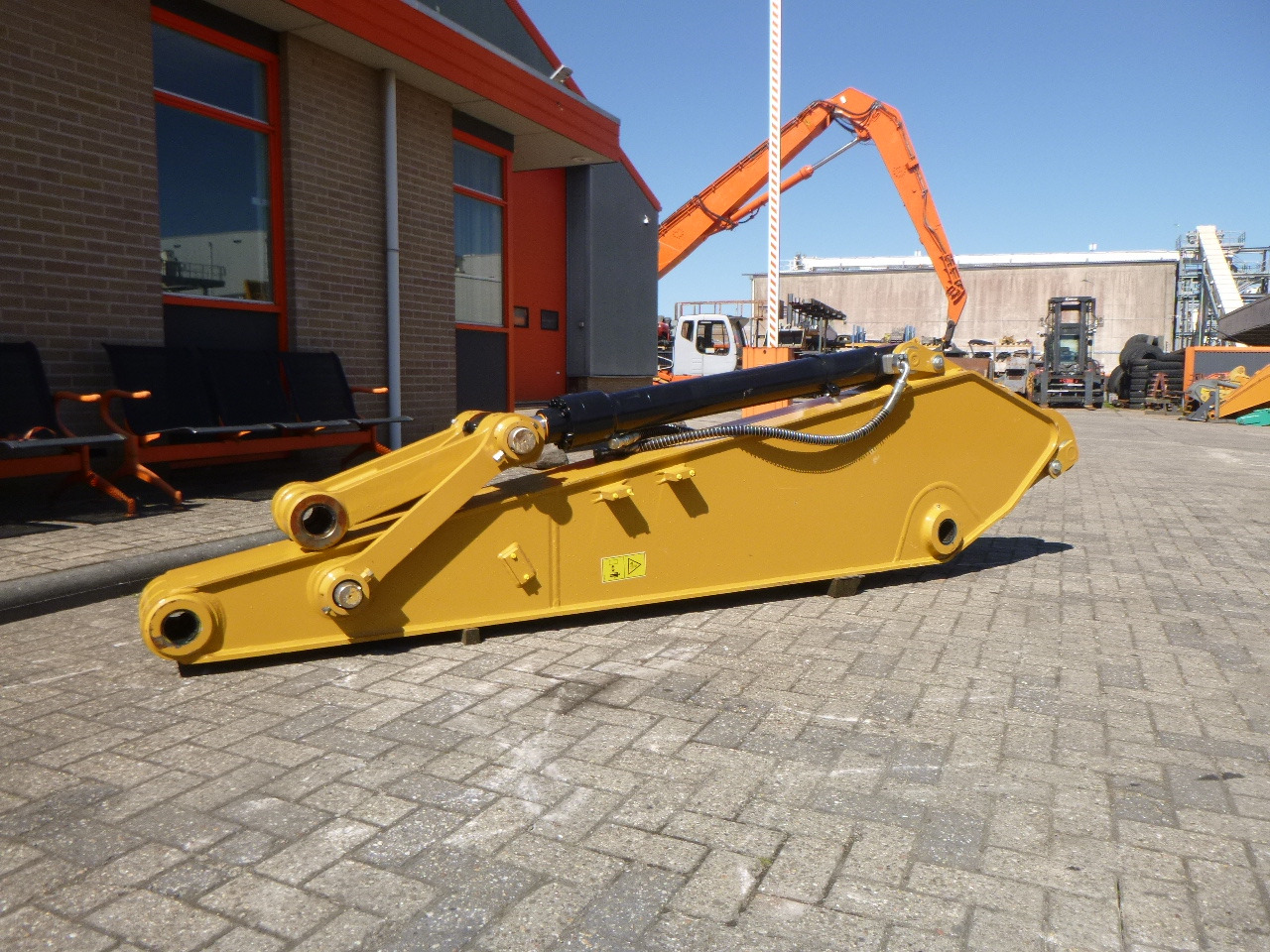 CATERPILLAR 320 GC - Strēle - Ekskavators: foto 1 CATERPILLAR 320 GC - Strēle - Ekskavators: foto 1