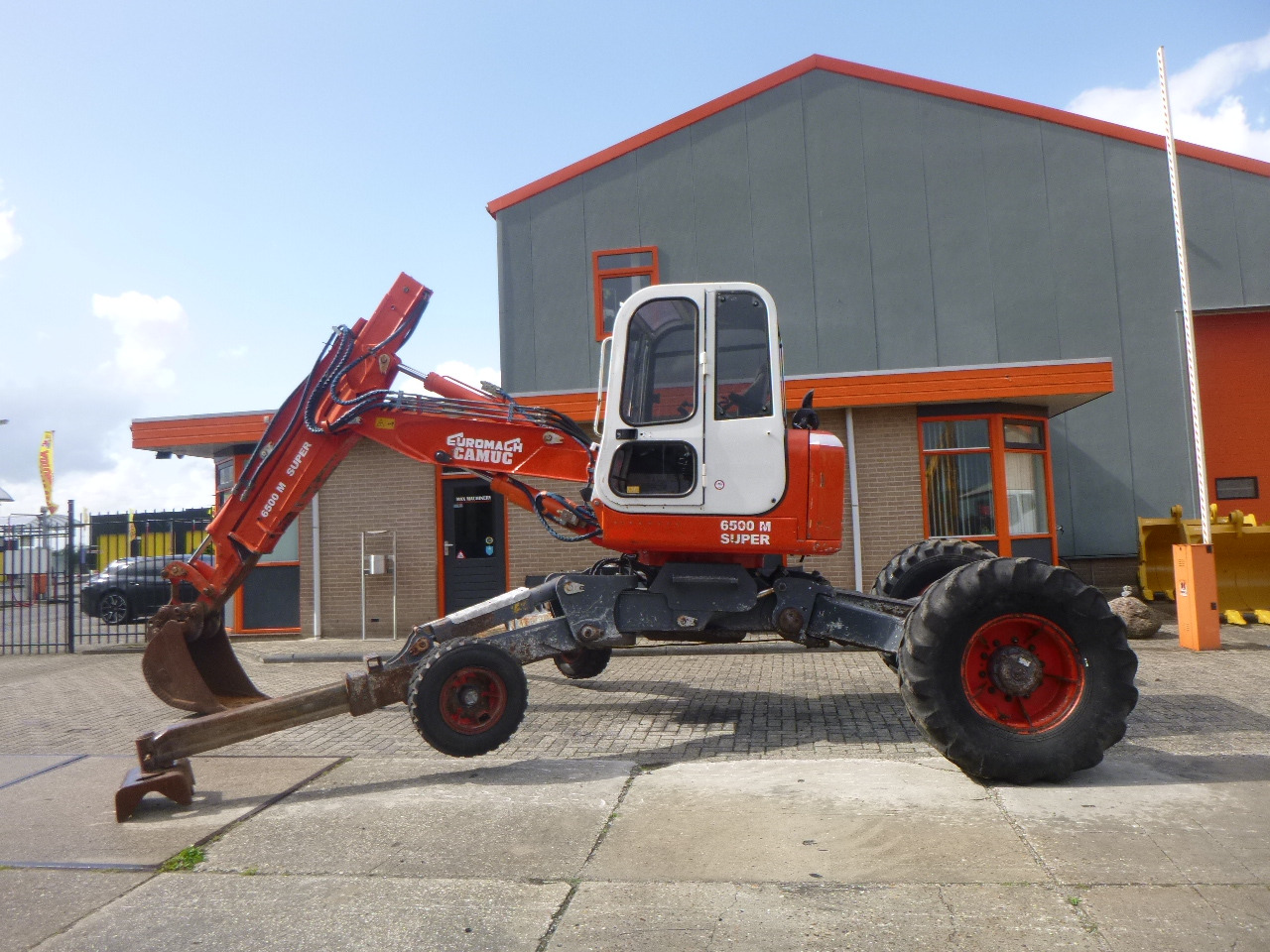 EUROCOMACH 6500M Super - Soļojošais ekskavators-zirneklis: foto 1 EUROCOMACH 6500M Super - Soļojošais ekskavators-zirneklis: foto 1