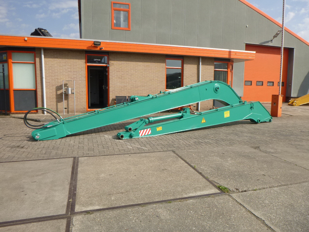 KOBELCO SK200 / SK210 - Strēle - Kāpurķēžu ekskavators: foto 1 KOBELCO SK200 / SK210 - Strēle - Kāpurķēžu ekskavators: foto 1