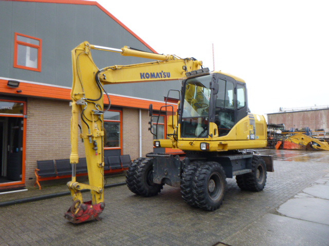 KOMATSU PW140-7 - Riteņu ekskavators: foto 1 KOMATSU PW140-7 - Riteņu ekskavators: foto 1
