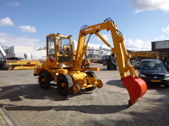 MECALAC MECALAC 11 CX MEWP ROAD RAIL DIVISION - Riteņu ekskavators: foto 3 MECALAC MECALAC 11 CX MEWP ROAD RAIL DIVISION - Riteņu ekskavators: foto 3