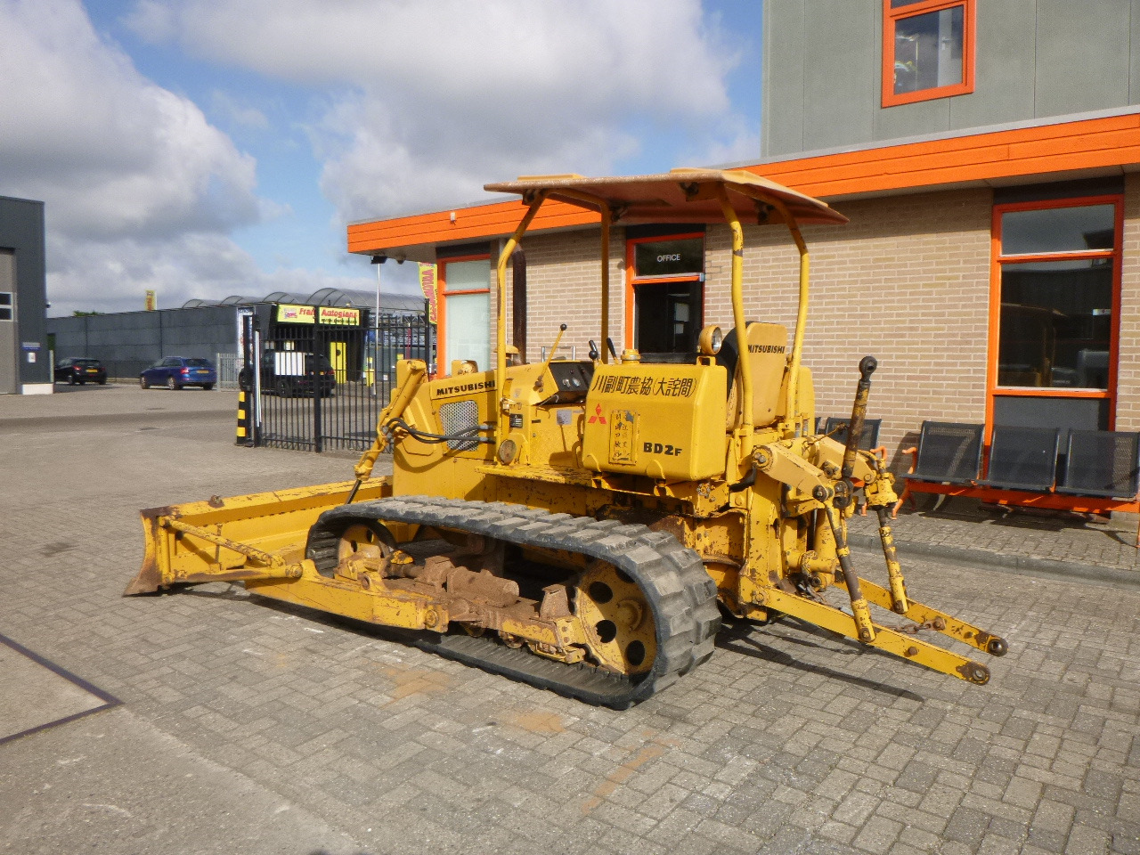 MITSUBISHI BD2F - Buldozers: foto 2 MITSUBISHI BD2F - Buldozers: foto 2
