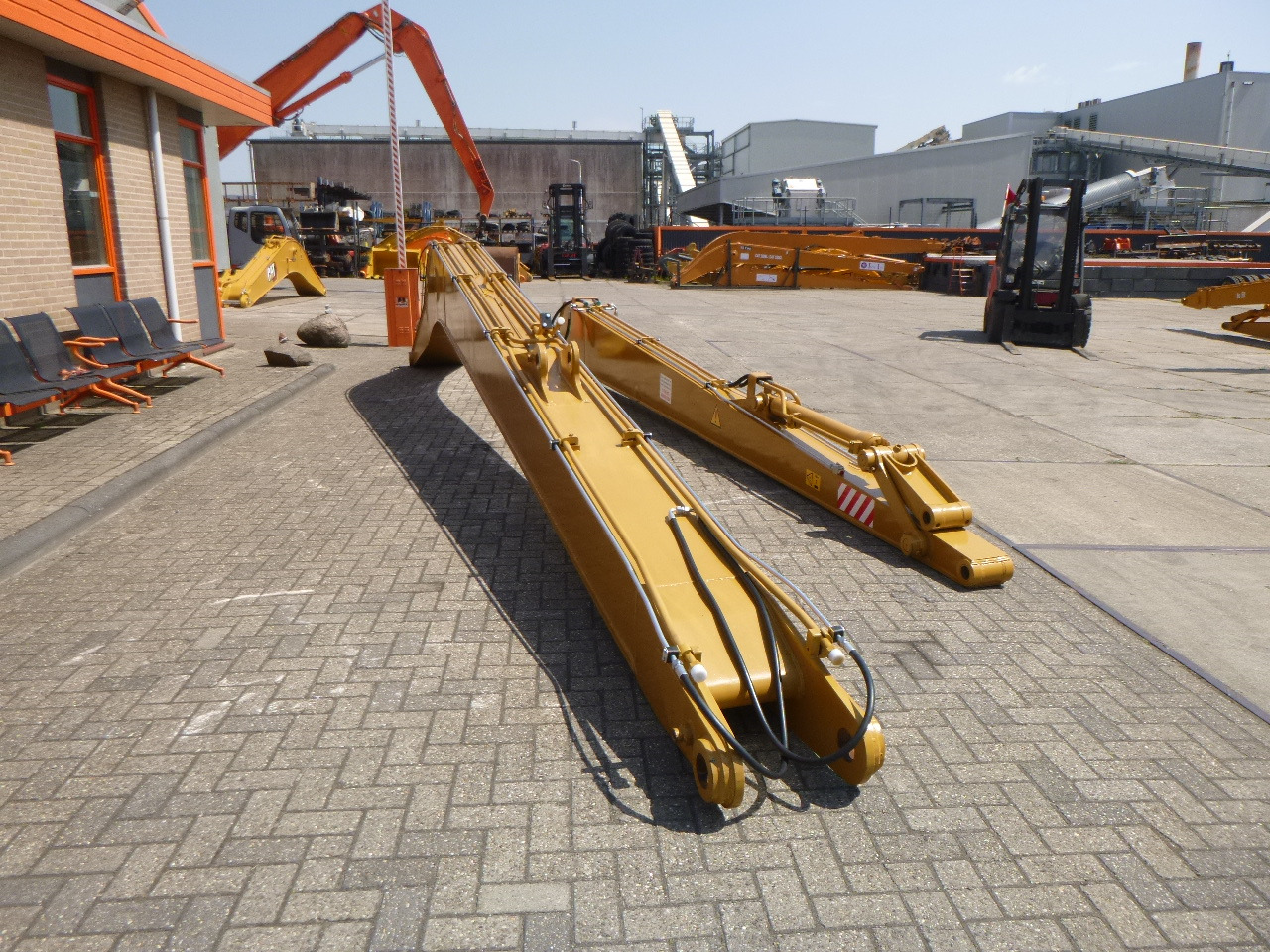 TL CAT 320DL/323DL Long reach - Strēle - Kāpurķēžu ekskavators: foto 4 TL CAT 320DL/323DL Long reach - Strēle - Kāpurķēžu ekskavators: foto 4