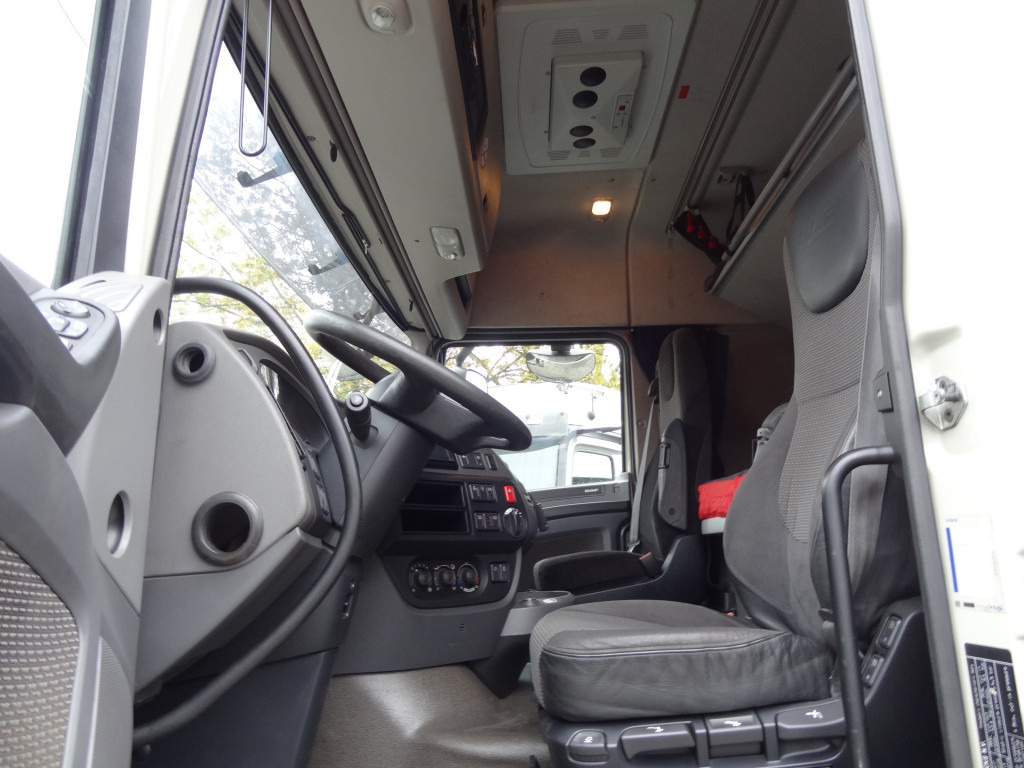 Daf XF440 6X2 Fassi 235 mit Jib bis 24.50 Meter - Kravas auto ar manipulatoru, Bortu kravas automašīna/ Platforma: foto 2 Daf XF440 6X2 Fassi 235 mit Jib bis 24.50 Meter - Kravas auto ar manipulatoru, Bortu kravas automašīna/ Platforma: foto 2