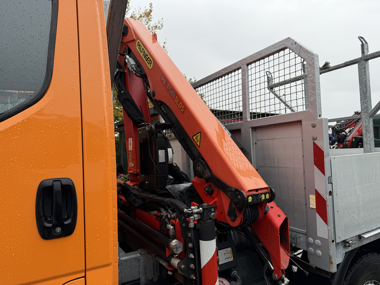 Iveco Daily 55S18W 4X4 Palfinger PK 7.501 - Bortu kravas automašīna/ Platforma, Kravas auto ar manipulatoru: foto 4 Iveco Daily 55S18W 4X4 Palfinger PK 7.501 - Bortu kravas automašīna/ Platforma, Kravas auto ar manipulatoru: foto 4