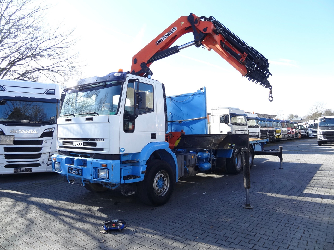 Kravas auto ar manipulatoru, Bortu kravas automašīna/ Platforma Iveco EuroTrakker 260E31 6X4 Palfinger 36002: foto 7