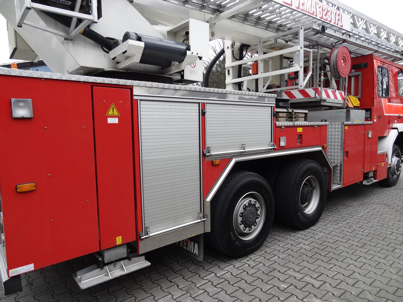 MAN FE 410 6X6 Feuerwehr Vema Lift 32 Meter - Autopacēlājs: foto 4 MAN FE 410 6X6 Feuerwehr Vema Lift 32 Meter - Autopacēlājs: foto 4