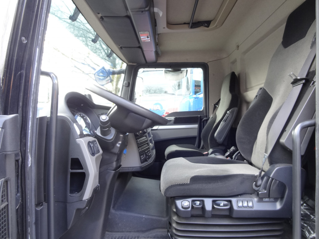 MAN TGL 8.220 BL - Kravas automašīna ar tentu: foto 4 MAN TGL 8.220 BL - Kravas automašīna ar tentu: foto 4