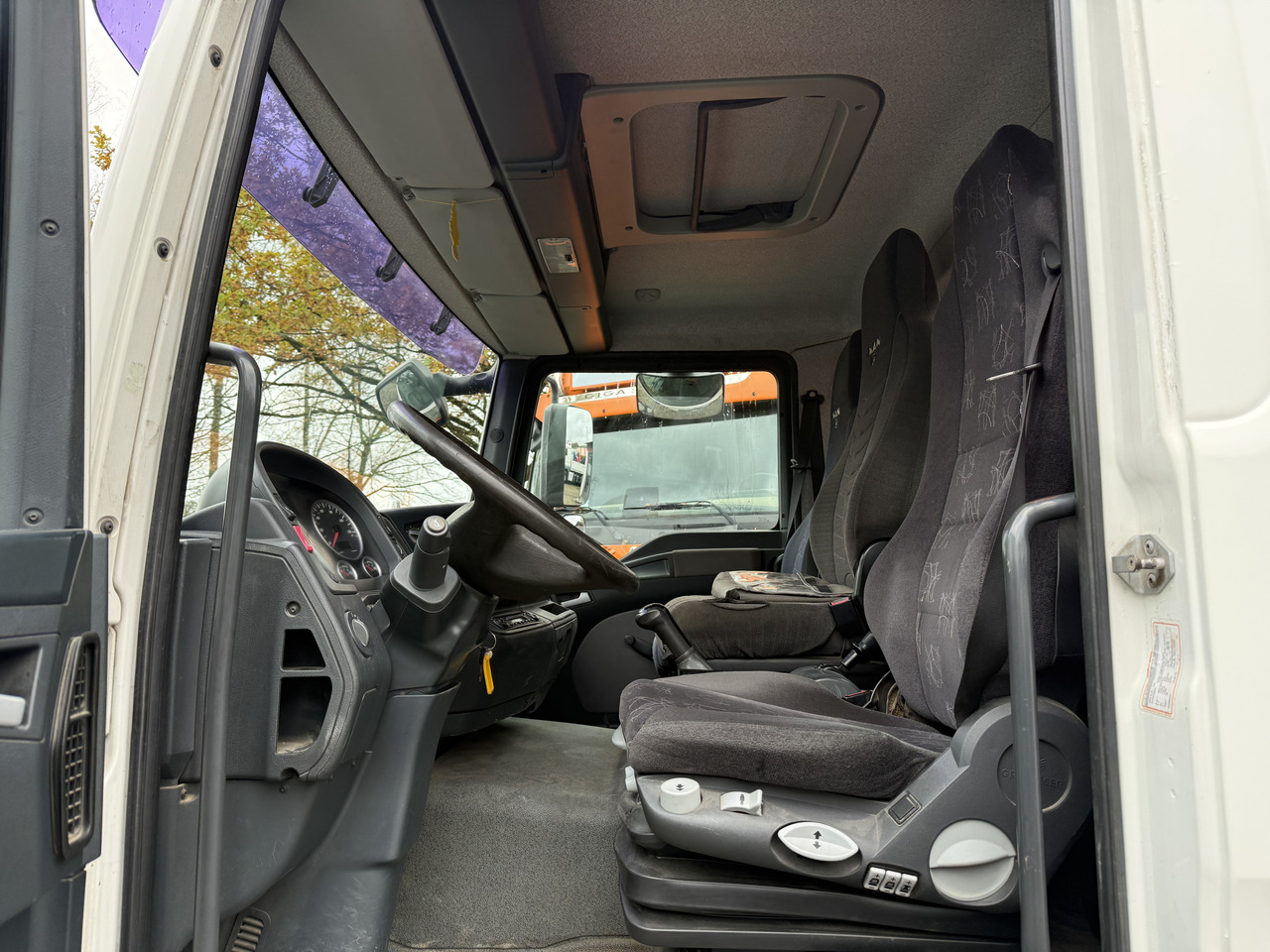 MAN TGM 12.240 Palfinger 11001 bis 19 Meter - Bortu kravas automašīna/ Platforma, Kravas auto ar manipulatoru: foto 4 MAN TGM 12.240 Palfinger 11001 bis 19 Meter - Bortu kravas automašīna/ Platforma, Kravas auto ar manipulatoru: foto 4