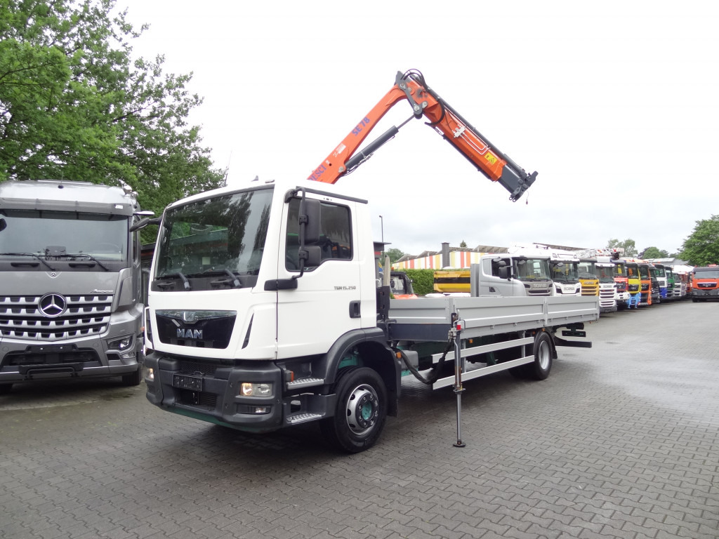 MAN TGM 15.250 Pesci SE78/2 Kran - Bortu kravas automašīna/ Platforma, Kravas auto ar manipulatoru: foto 1 MAN TGM 15.250 Pesci SE78/2 Kran - Bortu kravas automašīna/ Platforma, Kravas auto ar manipulatoru: foto 1