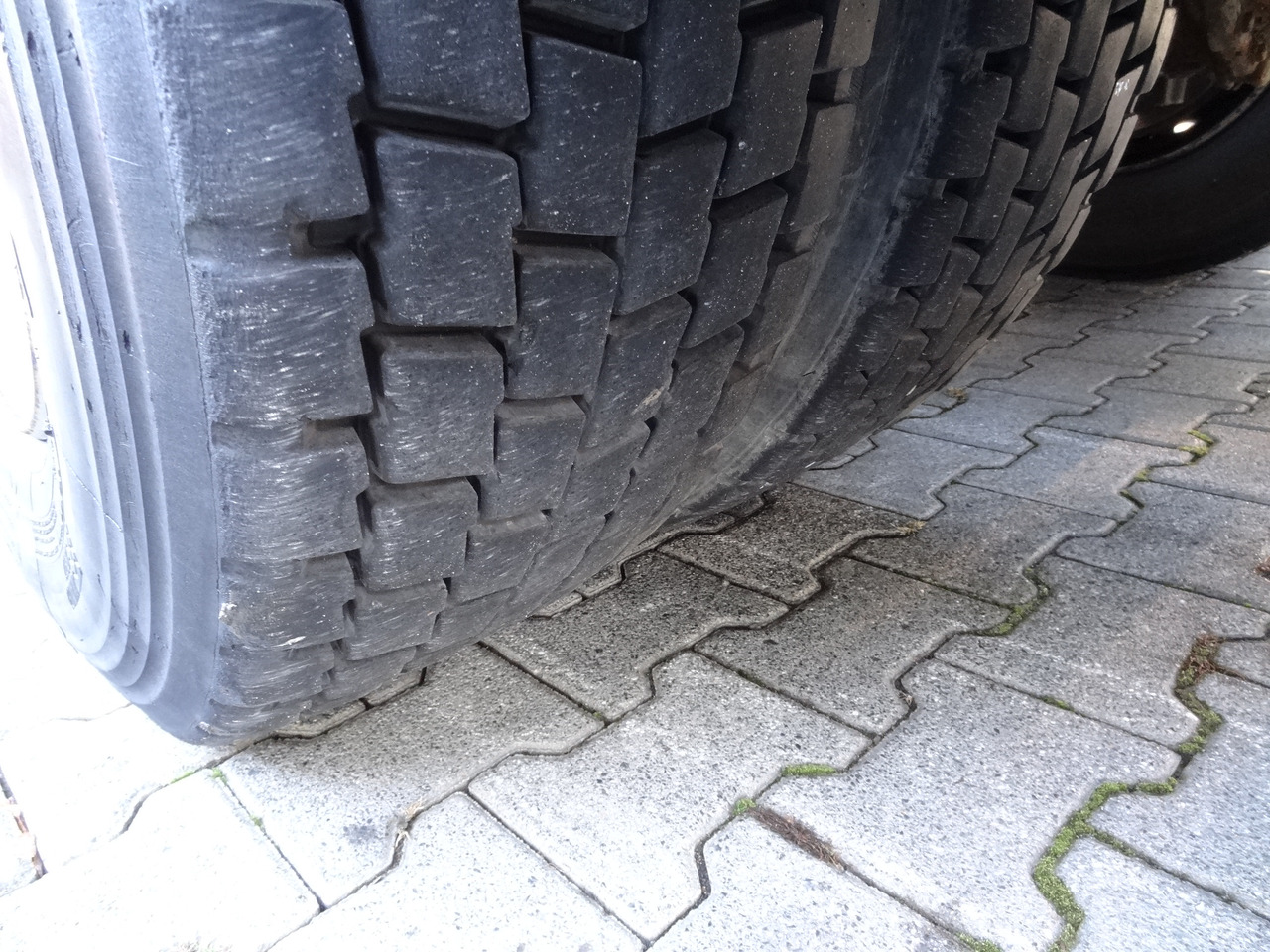 Kravas auto ar manipulatoru, Vilcējs MAN TGX 33.480 6X4 Kran MKG 381 bis 20 Meter: foto 6