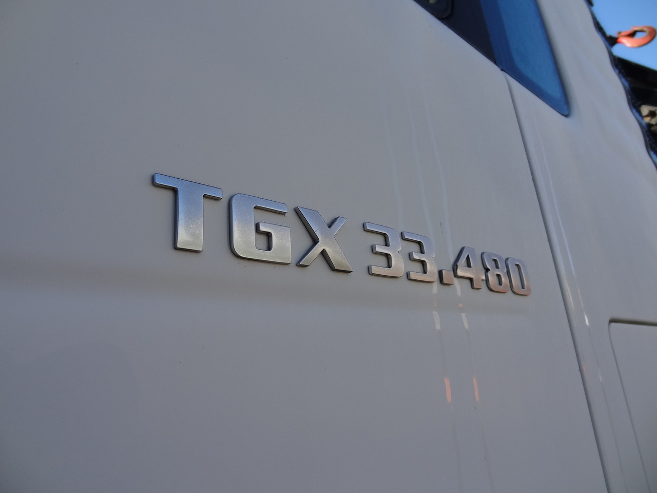 Kravas auto ar manipulatoru, Vilcējs MAN TGX 33.480 6X4 Kran MKG 381 bis 20 Meter: foto 7