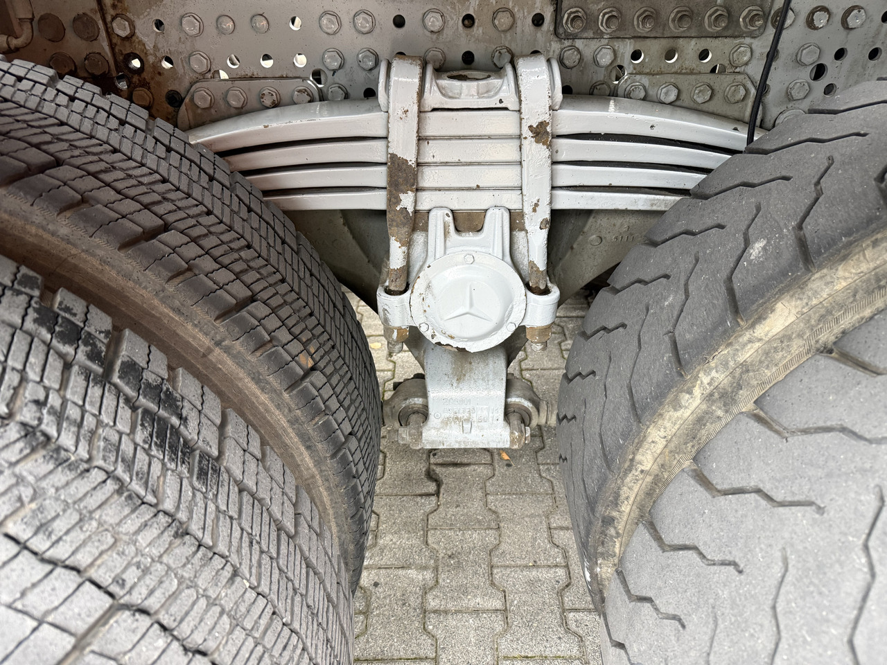 Mercedes-Benz Arocs 3245 K 8X4 Haken - Pacēlājs ar āķi: foto 4 Mercedes-Benz Arocs 3245 K 8X4 Haken - Pacēlājs ar āķi: foto 4
