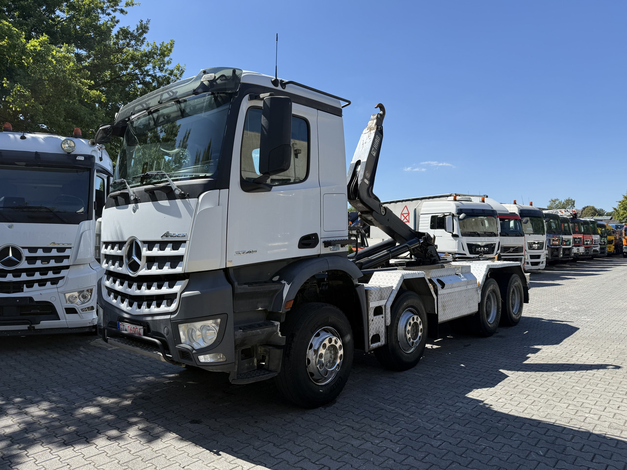 Mercedes-Benz Arocs 3245 K 8X4 Haken - Pacēlājs ar āķi: foto 1 Mercedes-Benz Arocs 3245 K 8X4 Haken - Pacēlājs ar āķi: foto 1